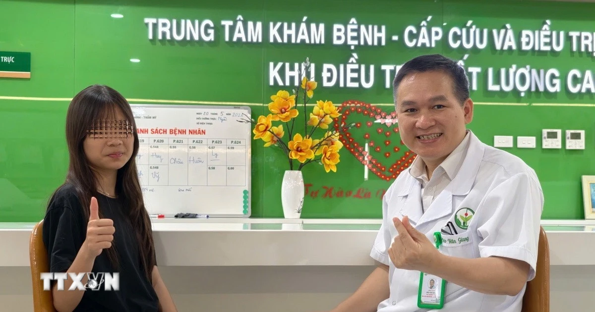 Ca vi phẫu ghép da đầu hiếm gặp giúp bé gái phục hồi sau 10 năm