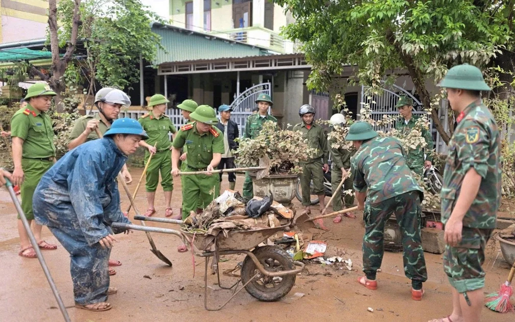 Dồn sức khắc phục hậu quả mưa lũ tại miền trung