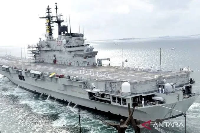 Tàu sân bay đầu tiên của Indonesia vấp tranh cãi về tham vọng quân sự