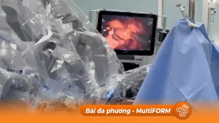 Robot phẫu thuật ung thư đại tràng cho cụ bà 89 tuổi