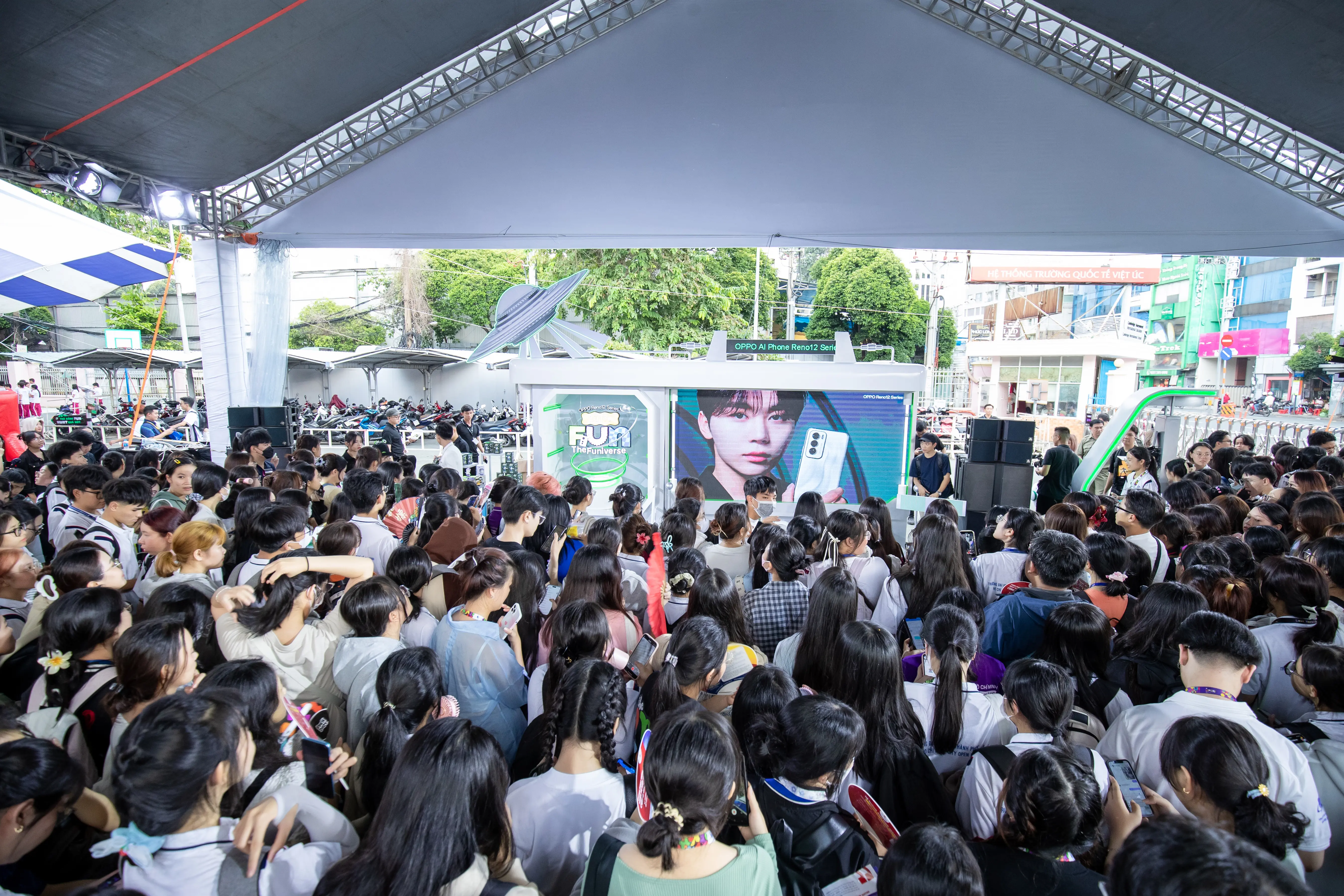 Oppo chính thức khởi động campus tour "Funiverse - Vũ trụ Fun", kiến tạo sân chơi công nghệ A.I. cho giới trẻ