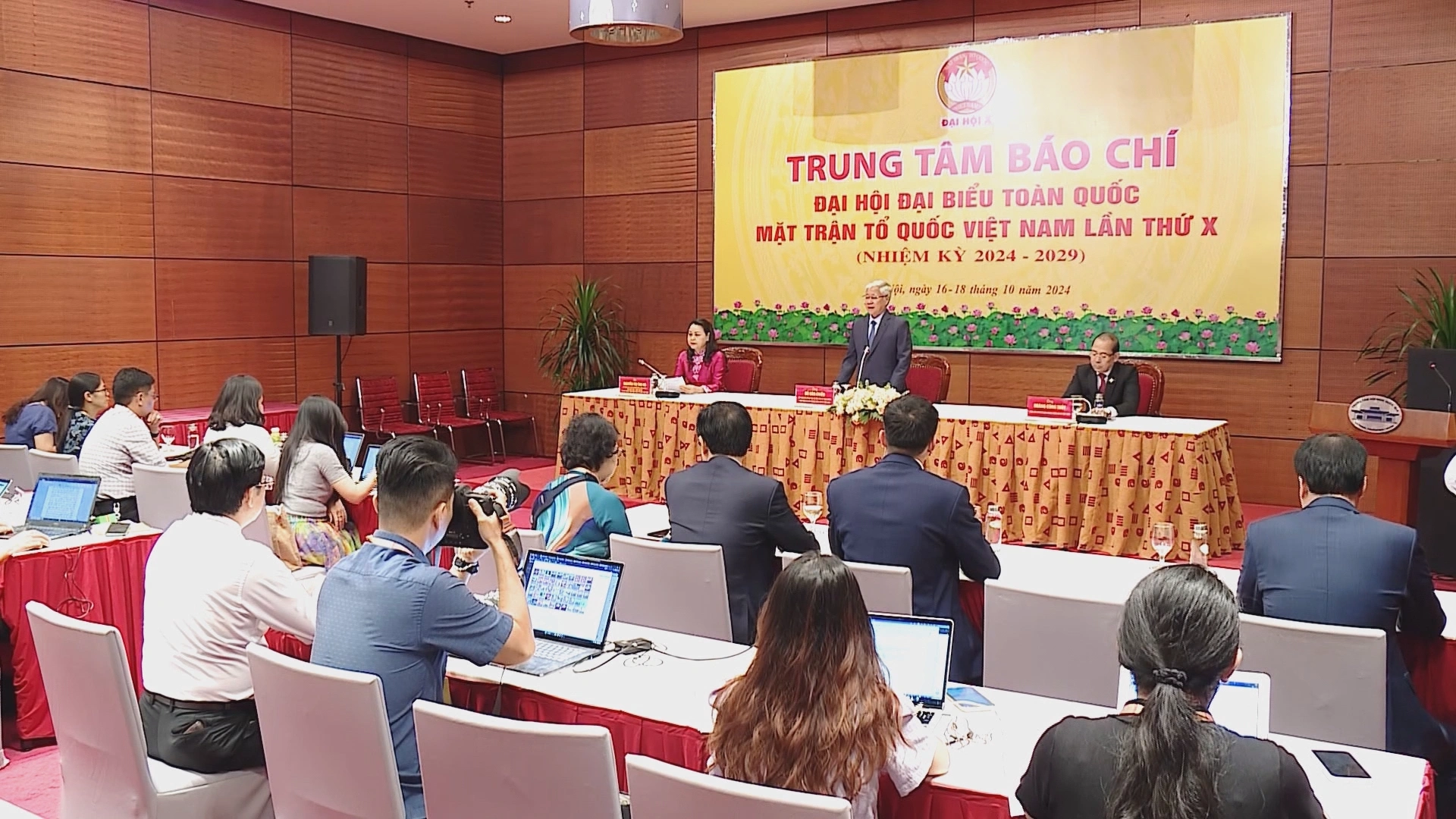 Công khai, minh bạch số tiền ủng hộ bà con chịu ảnh hưởng cơn bão số 3 Yagi