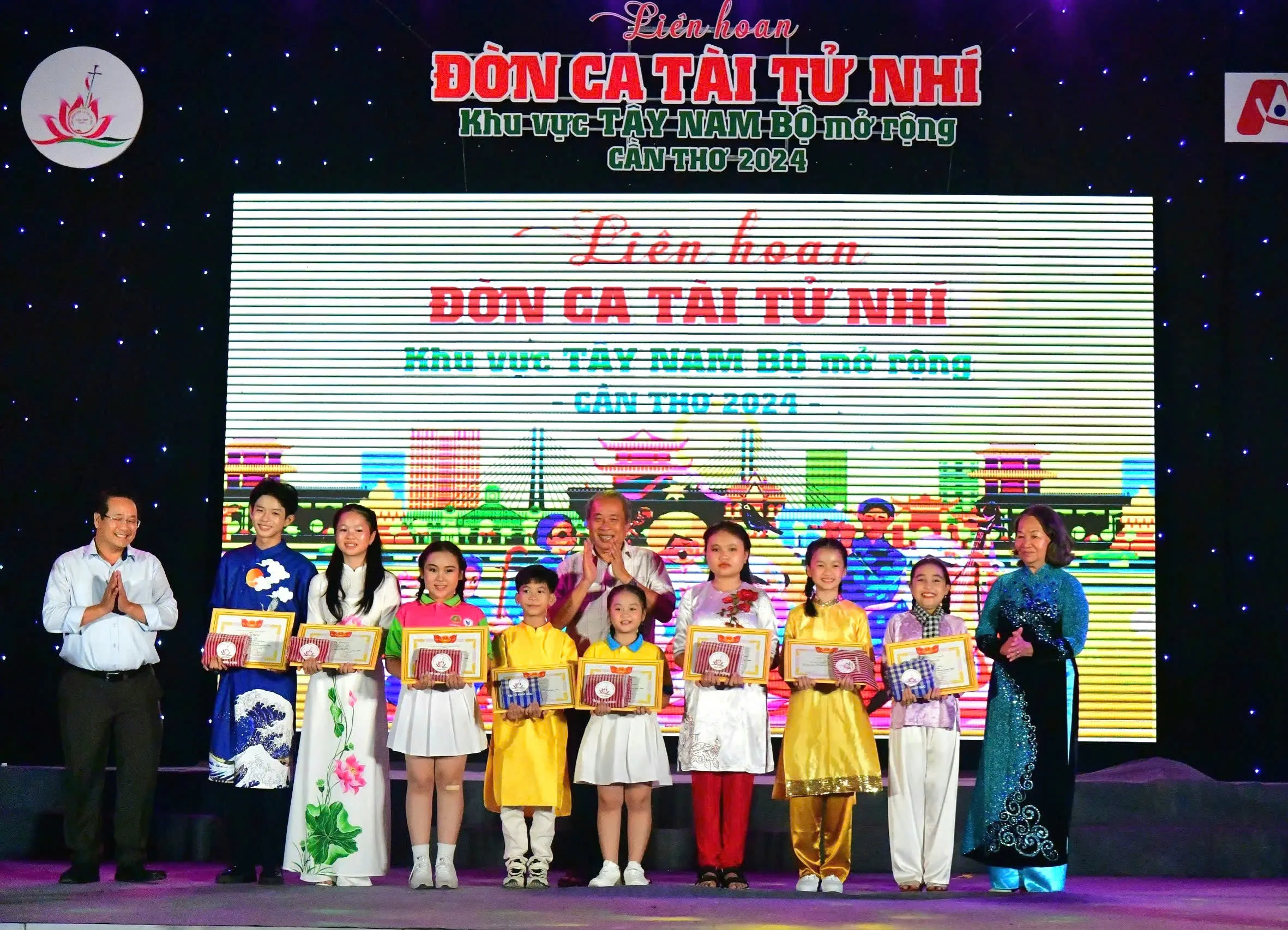 Liên hoan đờn ca tài tử nhí khu vực Tây Nam Bộ mở rộng năm 2024: Tôn vinh tài năng và bảo tồn di sản văn hóa