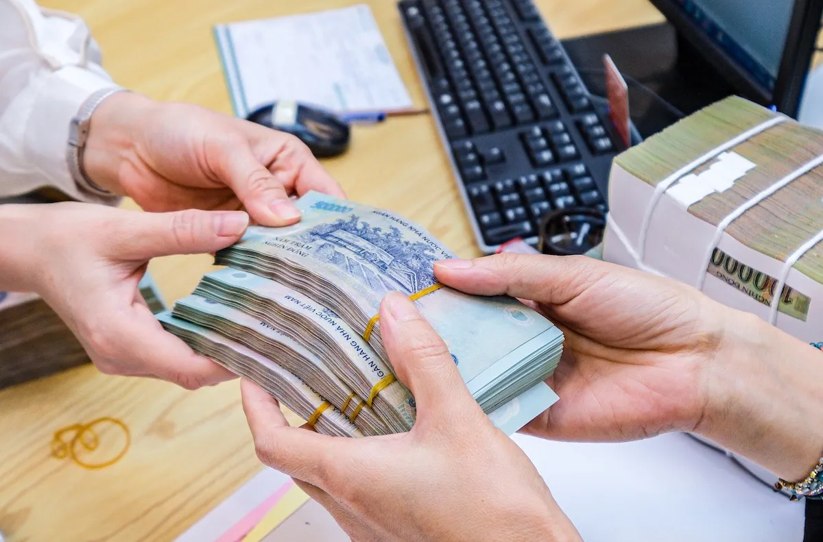 Tiếp tục cải thiện chế độ tiền lương năm 2025