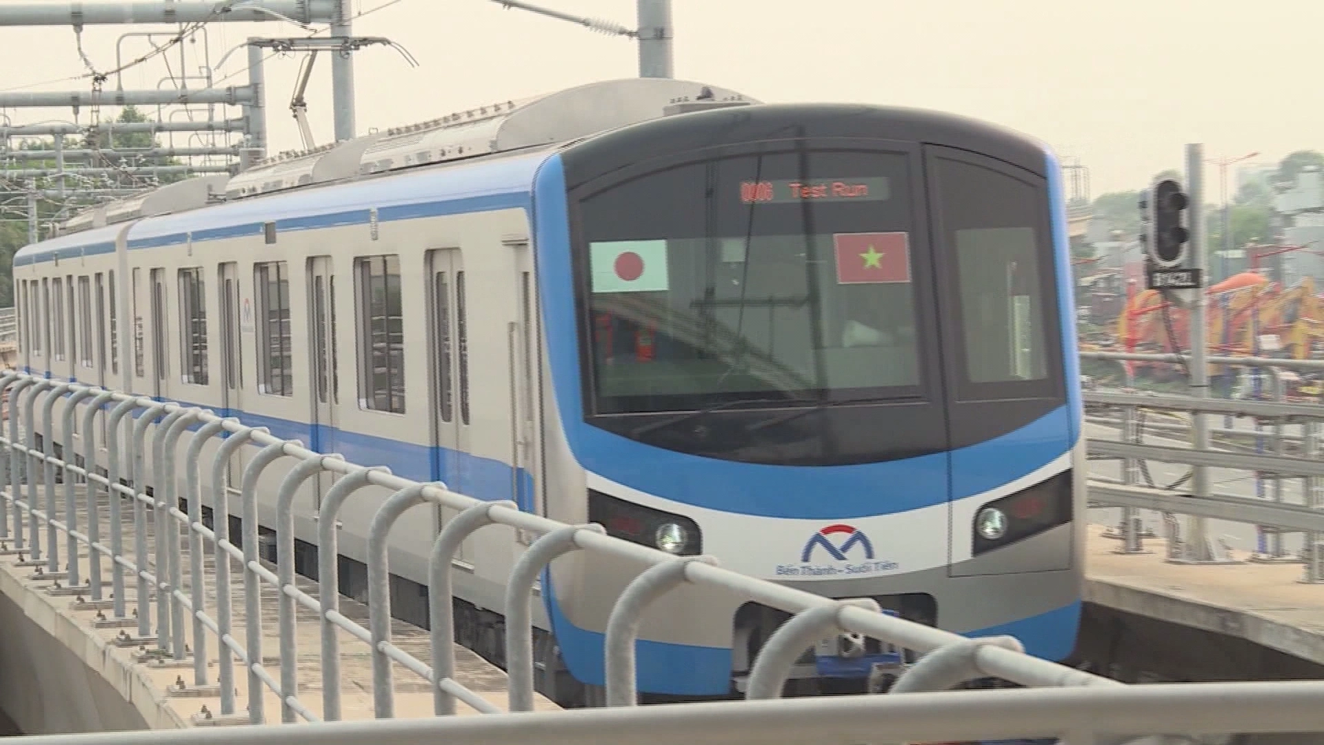 Gợi ý cách du lịch TP.HCM bằng metro