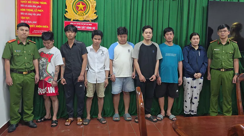 Triệt phá 02 ổ nhóm làm giả căn cước, bằng cấp các loại