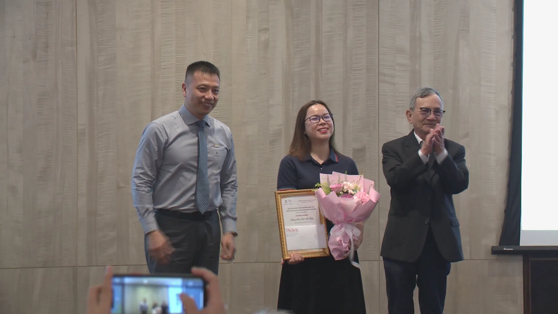 Trao 18 giải thưởng báo chí viết về du lịch TP.HCM