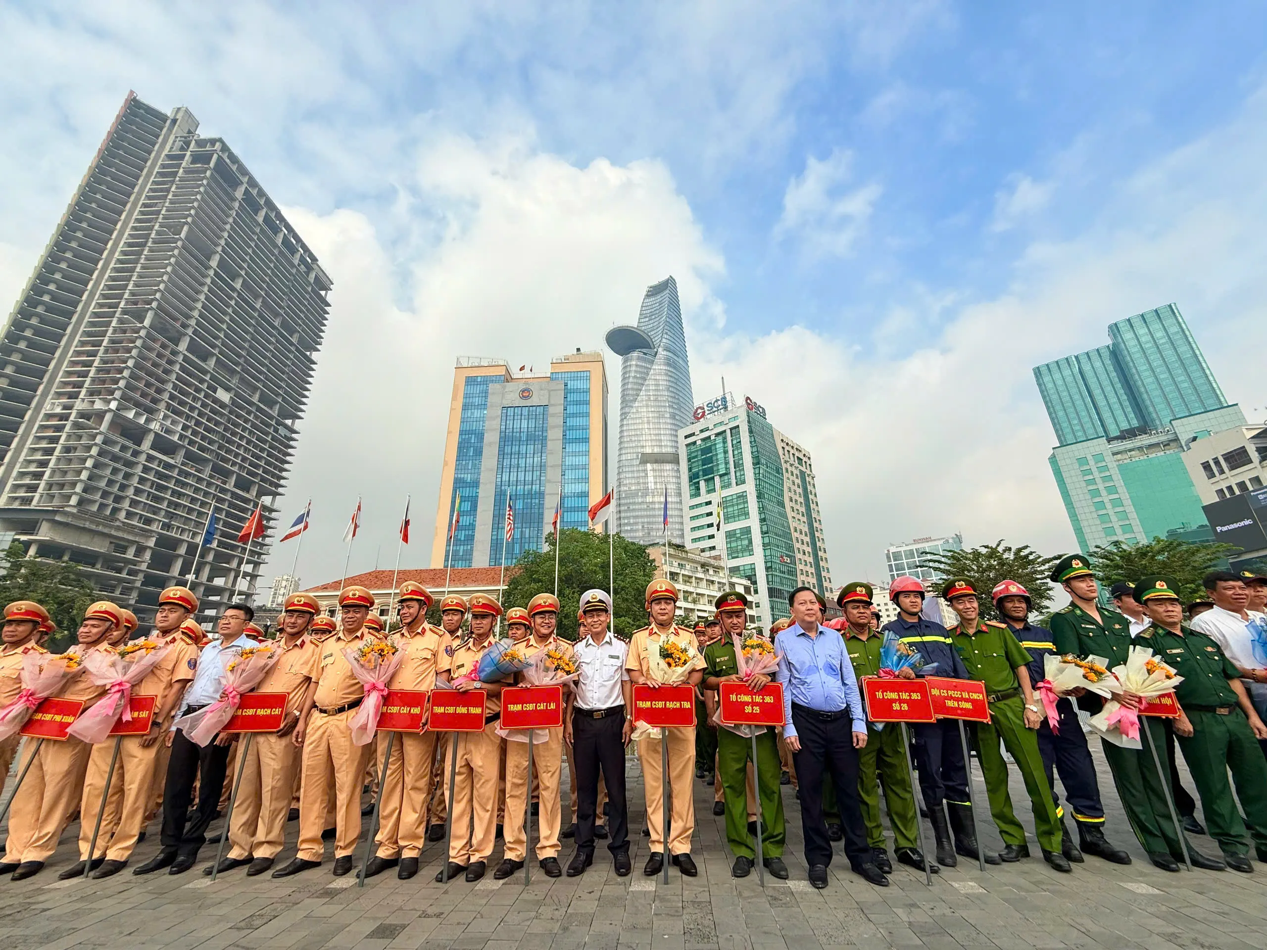 Công an TP.HCM ra quân đợt thi đua đặc biệt 50 ngày đêm hướng tới kỷ niệm các ngày Lễ lớn