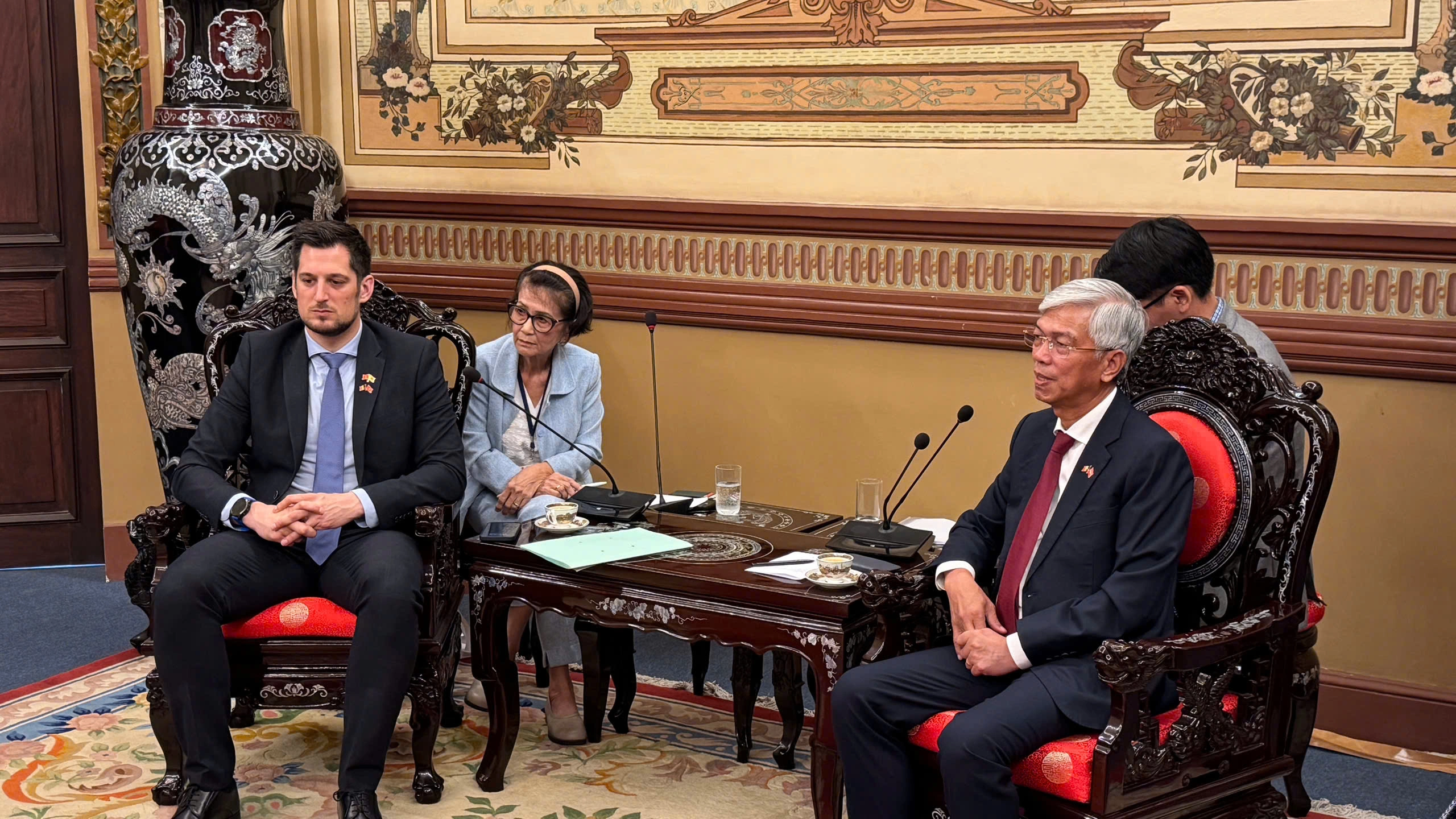 Lãnh đạo TP.HCM tiếp Bộ trưởng - Thủ hiến vùng Wallonie (Bỉ)