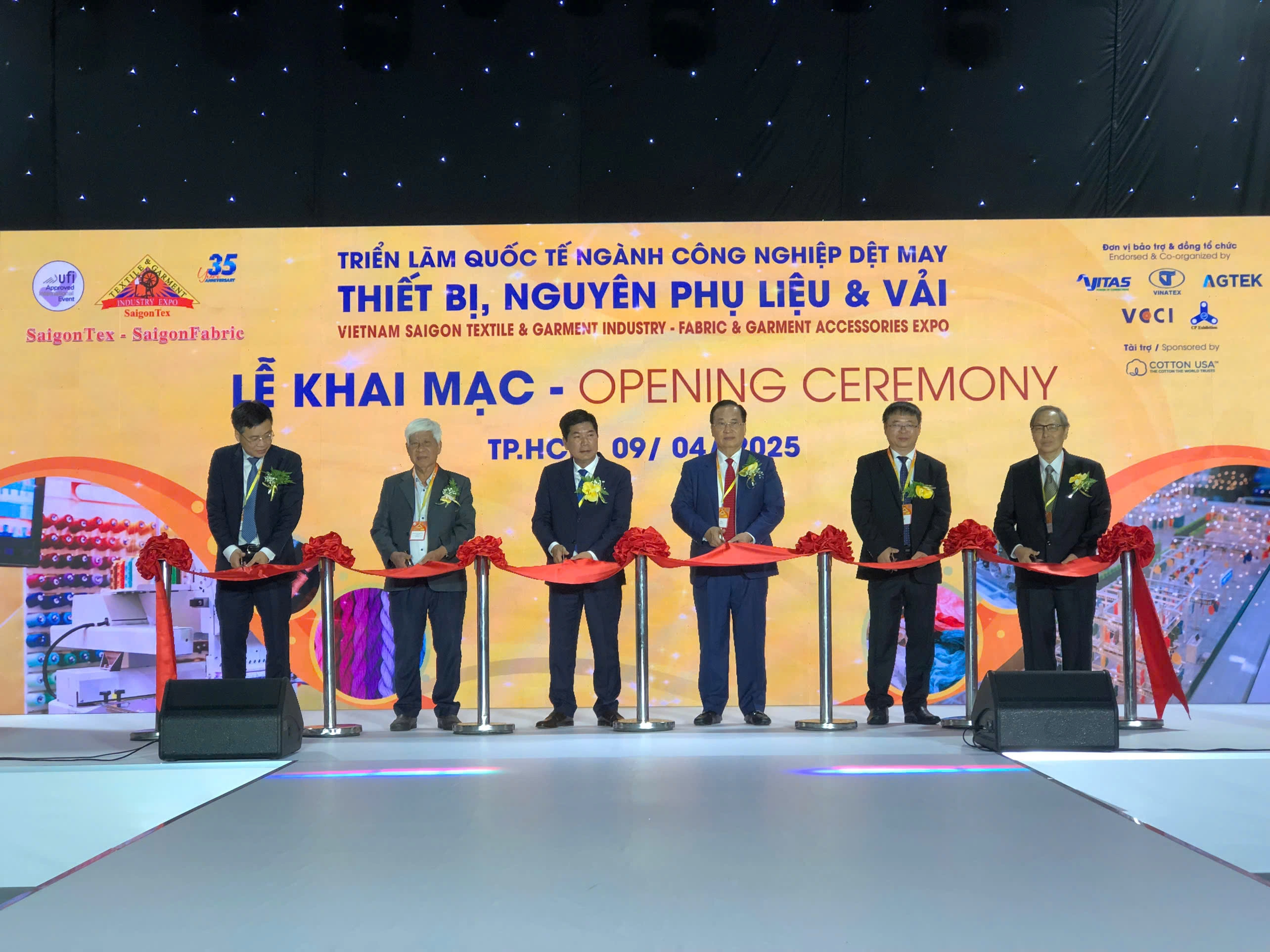 Triển lãm ngành công nghiệp dệt may thiết bị, nguyên phụ liệu, vải