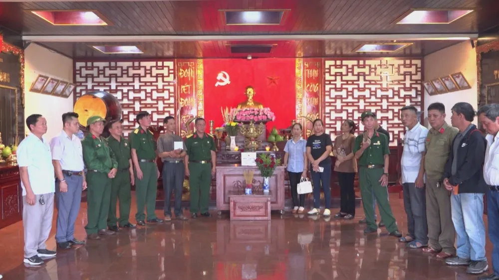 Trang trọng lễ tiễn đưa hài cốt liệt sĩ Vương Văn Viễn về với quê hương Nghệ An