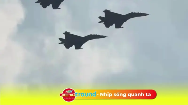 Tổng duyệt diễu binh, diễu hành: Mãn nhãn với dàn trực thăng kéo cờ, tiêm kích nhào lộn thả pháo sáng