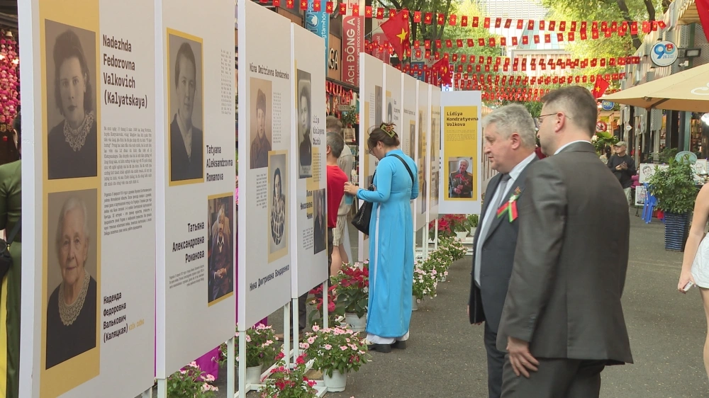 Triển lãm ảnh chủ đề "Nét đẹp phụ nữ Việt Nam và Belarus"