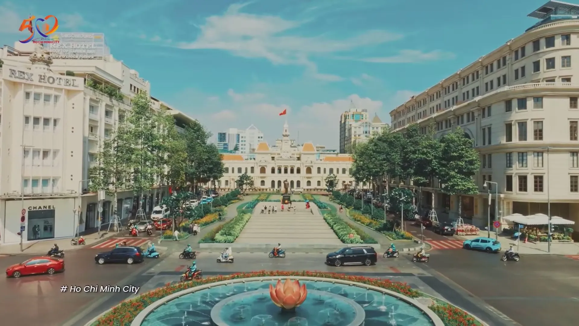 Hà Nội rạng ngời sắc đỏ: Tự hào lan tỏa trong ngày hội non sông