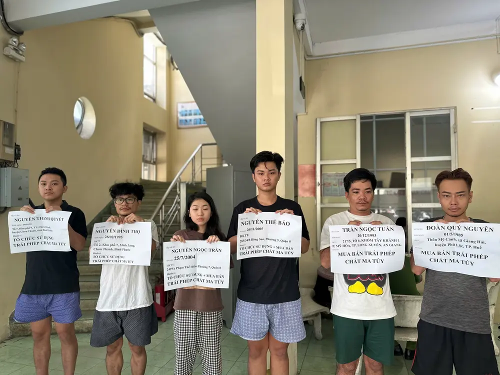 Triệt phá 2 băng nhóm mua bán, tổ chức sử dụng ma túy