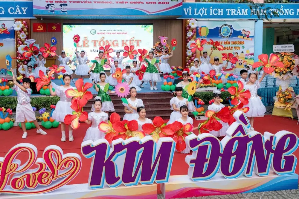 Trường Tiểu học Kim Đồng tổng kết năm học: Lan tỏa yêu thương, giữ lửa truyền thống