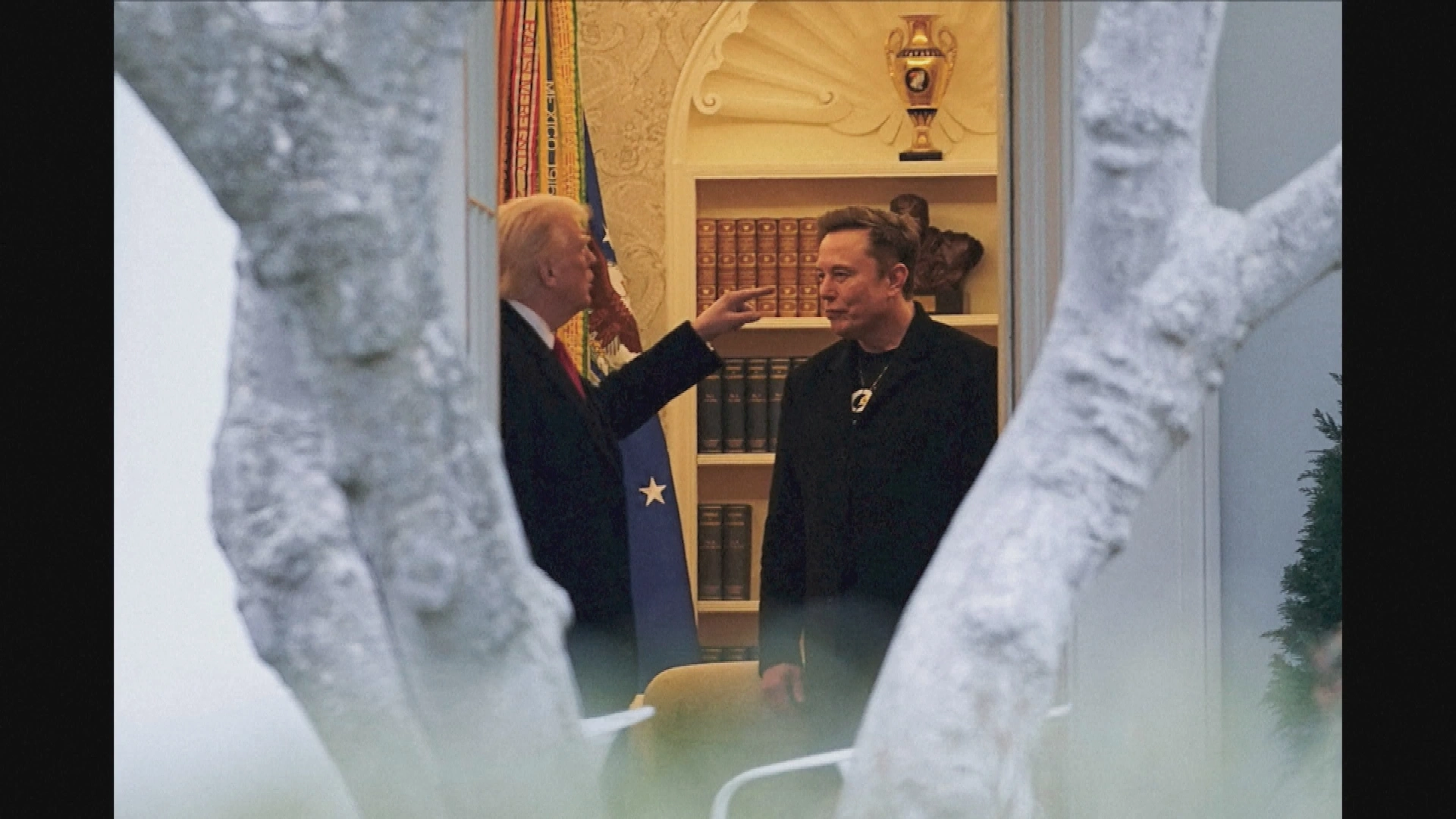Ông Donald Trump và tỷ phú Elon Musk bất hòa