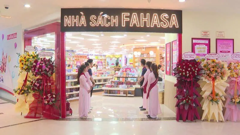 Nhà sách FAHASA: Hành trình chạm tới trái tim bạn đọc miền Trung
