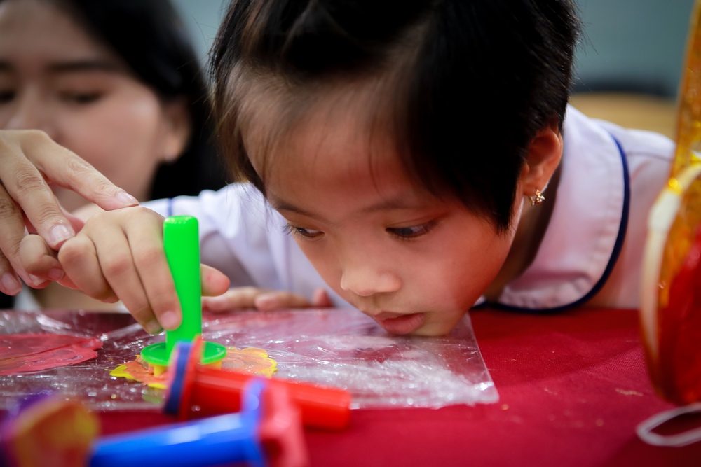 “Trung thu sáng lòng em” - Lần đầu tiên trẻ em khiếm thị được “xem” chương trình truyền hình - Ảnh 32.