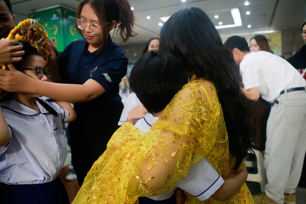 “Trung thu sáng lòng em” - Lần đầu tiên trẻ em khiếm thị được “xem” chương trình truyền hình - Ảnh 12.