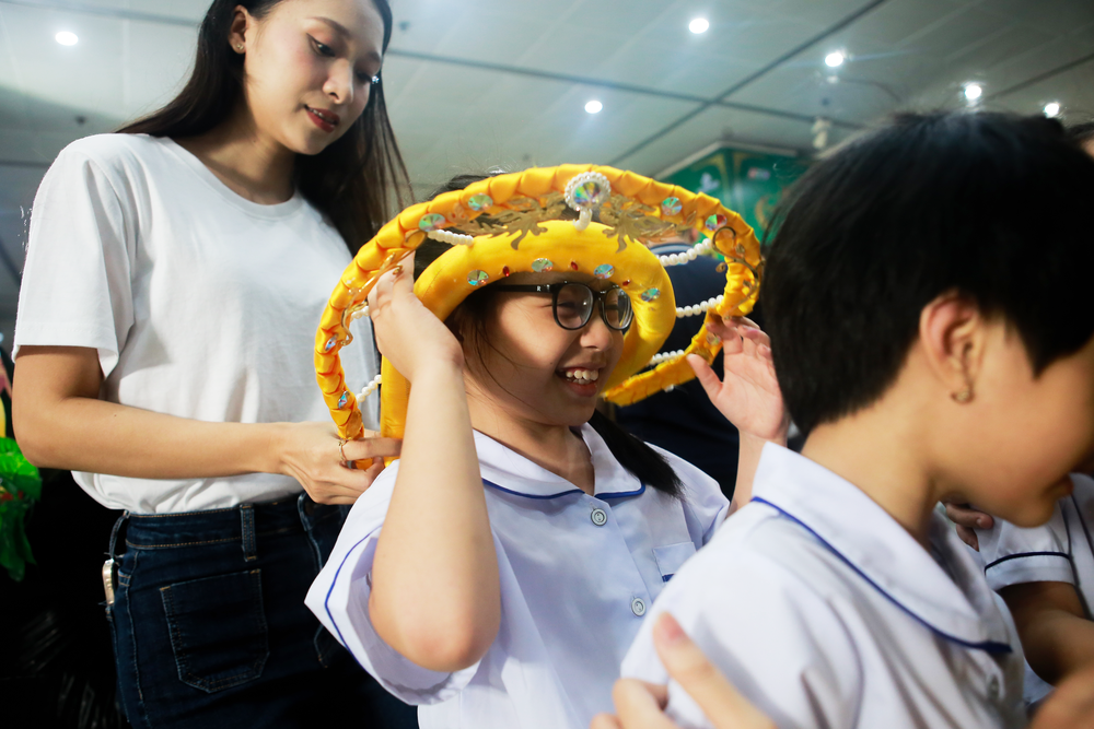 “Trung thu sáng lòng em” - Lần đầu tiên trẻ em khiếm thị được “xem” chương trình truyền hình - Ảnh 15.
