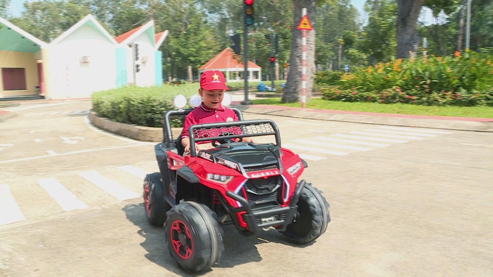 "Bé vui, học an toàn giao thông": Hành trình xanh của những “công dân nhí” - Ảnh 7.