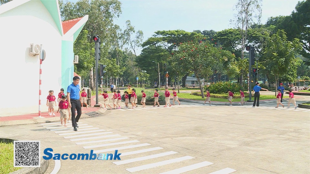 "Bé vui, học an toàn giao thông": Hành trình xanh của những “công dân nhí” - Ảnh 11.