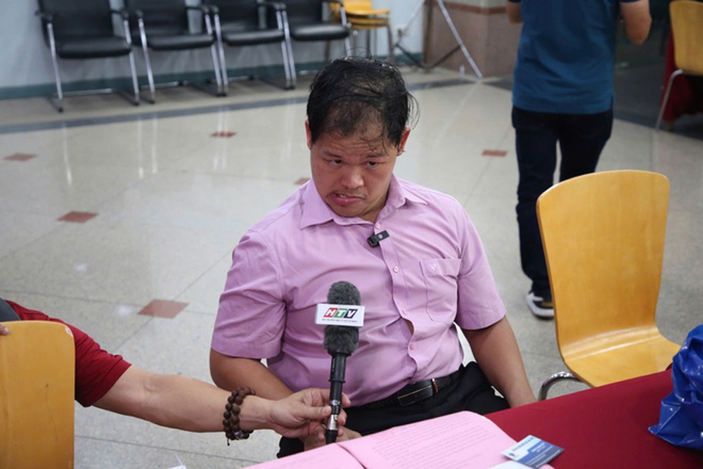 Tình người vượt nghịch cảnh: Hai chàng thanh niên khuyết tật "Chung một tấm lòng: Vì miền Trung thương yêu" - Ảnh 5.