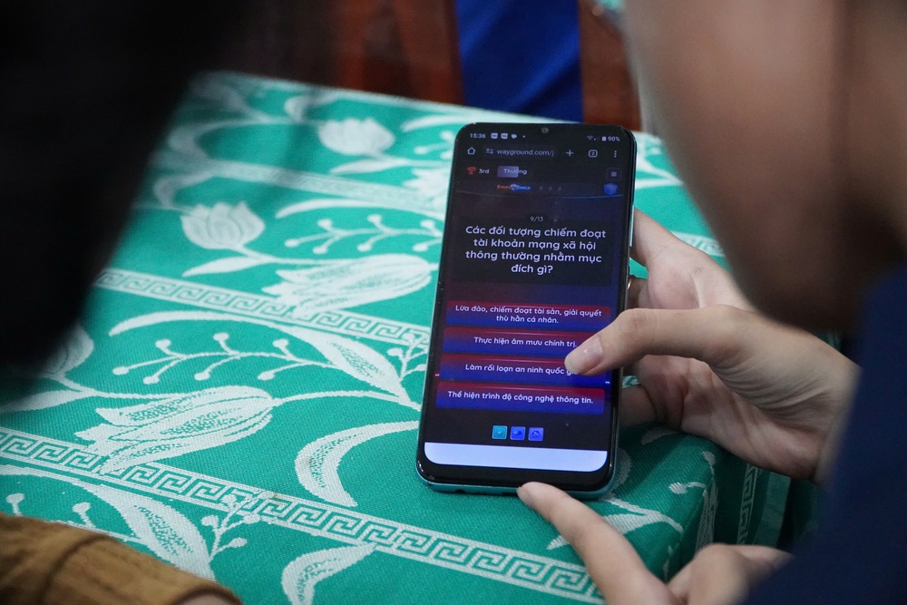 Bình dân học vụ số: mô hình hỗ trợ người dân tiếp cận công nghệ tại xã Bình Lợi - Ảnh 4.