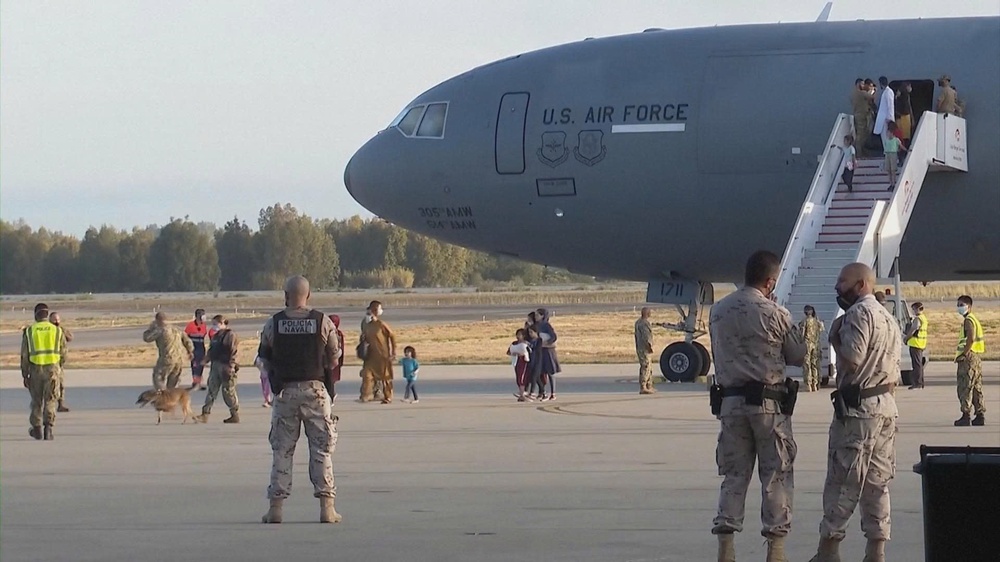 Mỹ siết nhập cư sau vụ công dân Afghanistan bắn 2 vệ binh Quốc gia - Ảnh 3.