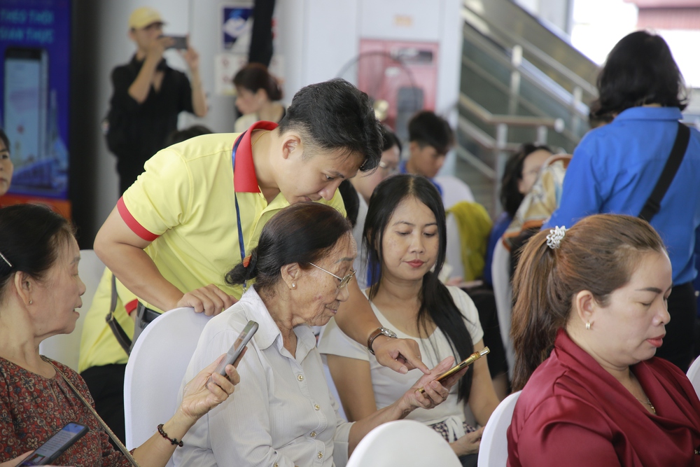 Zalo Mini App: Phường – xã “online hóa” phục vụ người dân tốt hơn- Ảnh 11. Zalo Mini App: Phường – xã “online hóa” phục vụ người dân tốt hơn- Ảnh 11.