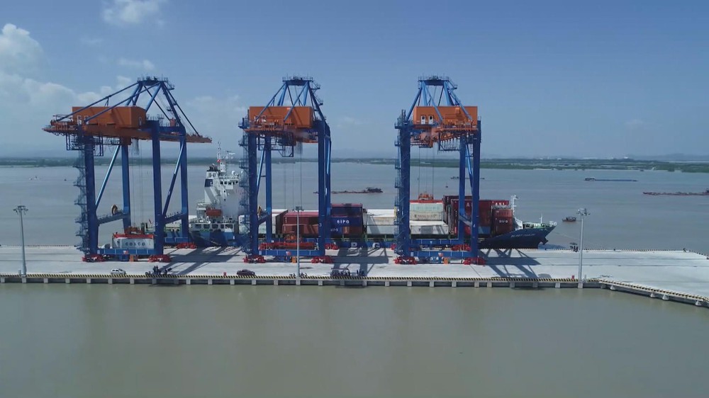 TP.HCM: Phiên họp tình hình kinh tế - xã hội 6 tháng đầu năm; nhiệm vụ, giải pháp trọng tâm 6 tháng cuối năm 2025 - Ảnh 10.