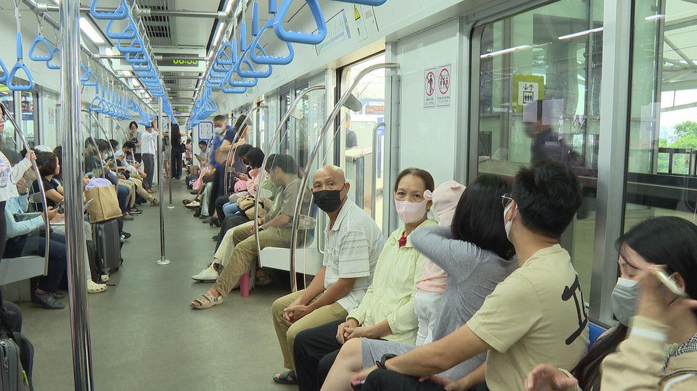 Metro số 1: Tăng số chuyến và phương thức lựa chọn di chuyển mới phục vụ người dân dịp Đại lễ- Ảnh 2.