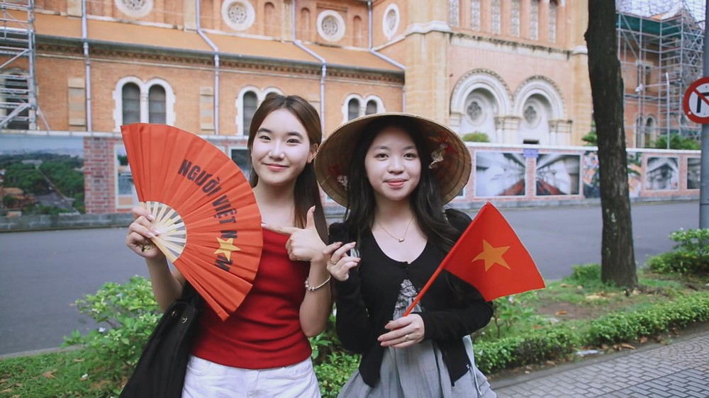 LongFORM: Mạch nguồn yêu nước sục sôi trong giới trẻ- Ảnh 5.