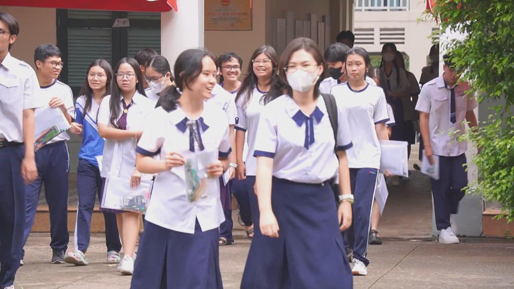 Nhìn lại Kỳ thi Tốt nghiệp THPT 2025 - Ảnh 19.