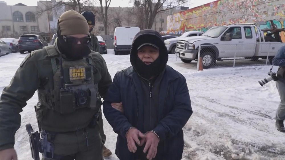 VỤ NỔ SÚNG Ở MINNEAPOLIS VÀ DƯ CHẤN CHÍNH TRỊ MỸ TRƯỚC BẦU CỬ GIỮA NHIỆM KỲ 2026 - Ảnh 8.