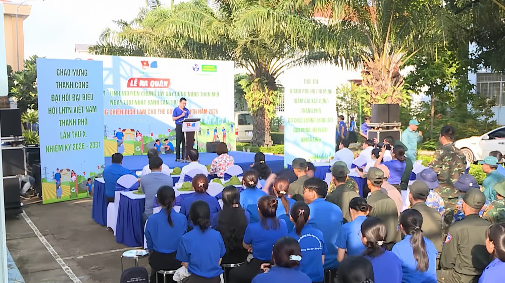 TP. Hồ Chí Minh căng mình ứng phó triều cường và mưa dông - Ảnh 17.