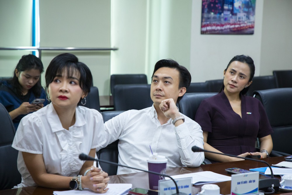 Ekip HTV hoàn thành chương trình truyền hình trực tiếp lễ truy điệu 731 hài cốt liệt sĩ - Ảnh 6.