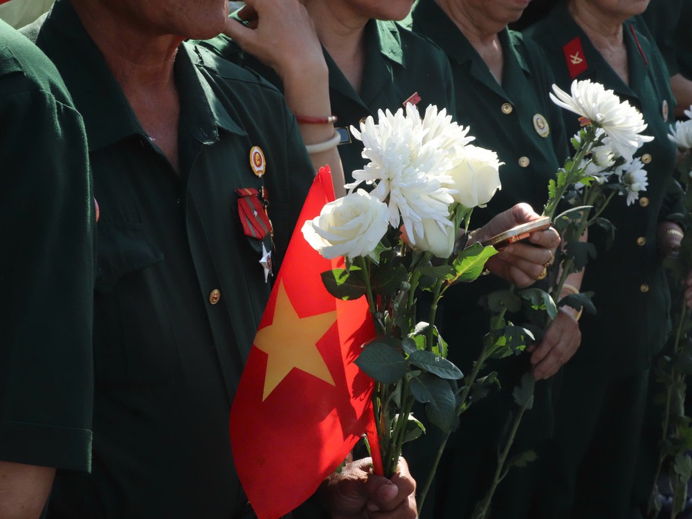 Lễ viếng, lễ truy điệu hài cốt liệt sĩ đã anh dũng hy sinh vì độc lập, tự do của Tổ quốc Việt Nam xã hội chủ nghĩa: Ngày hôm nay các Anh đã trở về - Ảnh 30.