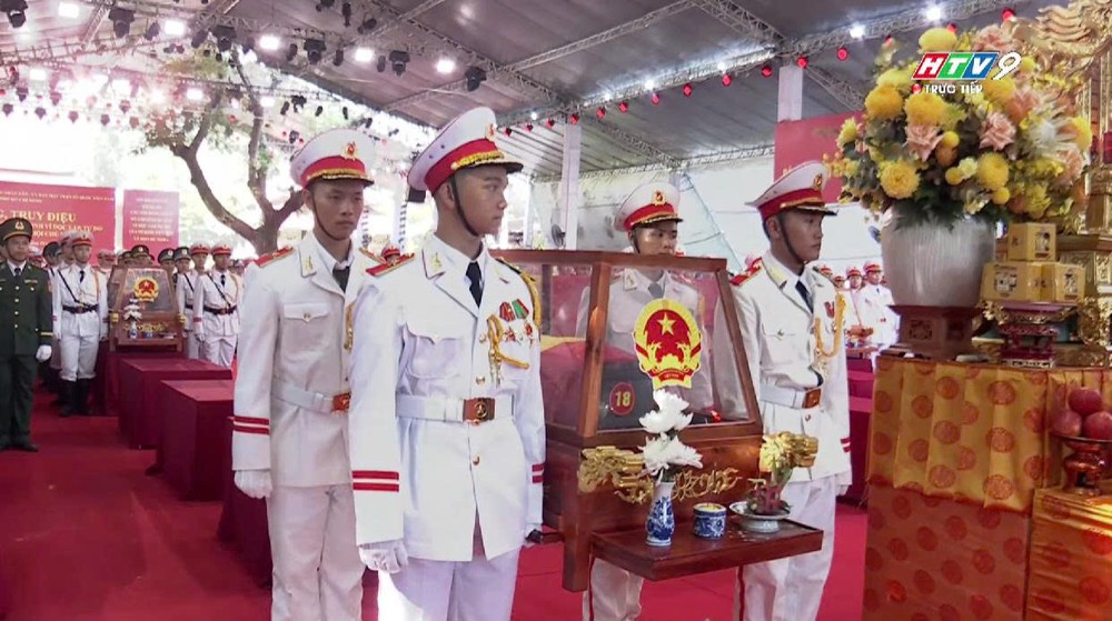 Lễ viếng, lễ truy điệu hài cốt liệt sĩ đã anh dũng hy sinh vì độc lập, tự do của Tổ quốc Việt Nam xã hội chủ nghĩa: Ngày hôm nay các Anh đã trở về - Ảnh 22.
