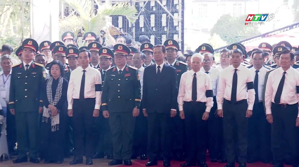 Lễ viếng, lễ truy điệu hài cốt liệt sĩ đã anh dũng hy sinh vì độc lập, tự do của Tổ quốc Việt Nam xã hội chủ nghĩa: Ngày hôm nay các Anh đã trở về - Ảnh 12.