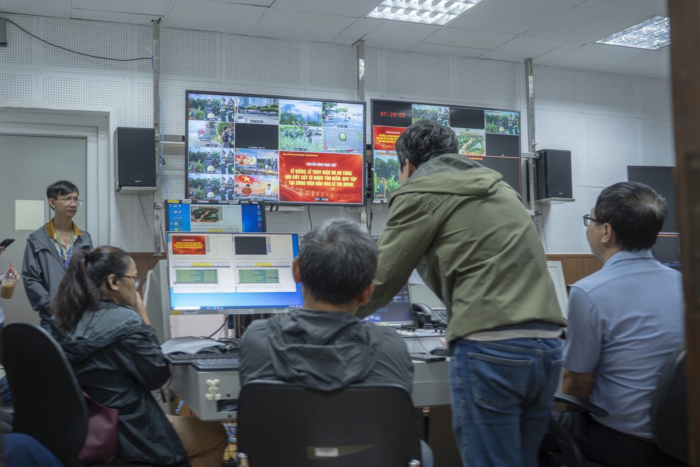 Ekip HTV hoàn thành chương trình truyền hình trực tiếp lễ truy điệu 731 hài cốt liệt sĩ - Ảnh 25.