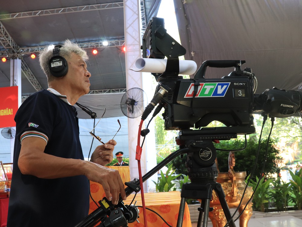 Ekip HTV hoàn thành chương trình truyền hình trực tiếp lễ truy điệu 731 hài cốt liệt sĩ - Ảnh 39.
