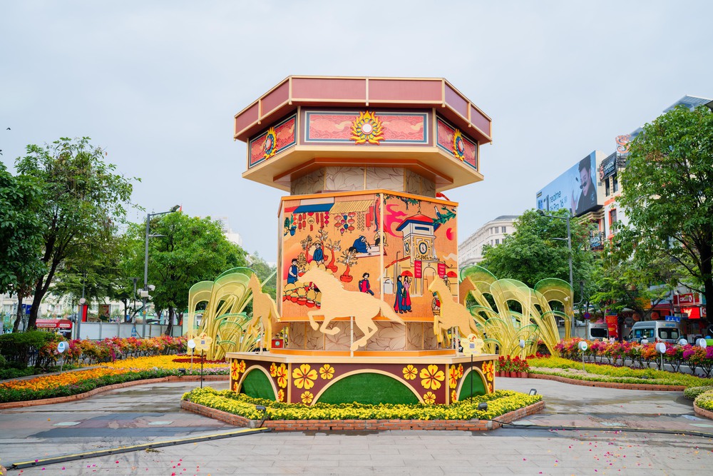 Đường hoa Nguyễn Huệ Tết Bính Ngọ 2026: Đánh dấu chương mới của siêu đô thị quốc tế- Ảnh 20. Đường hoa Nguyễn Huệ Tết Bính Ngọ 2026: Đánh dấu chương mới của siêu đô thị quốc tế - Ảnh 20.