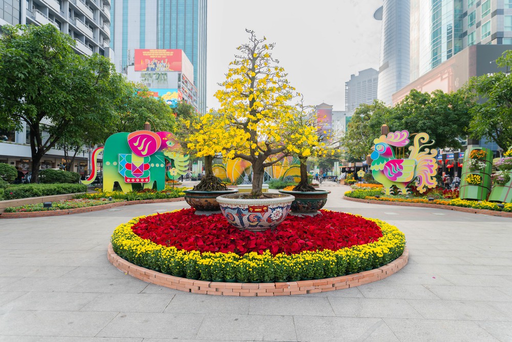Đường hoa Nguyễn Huệ Tết Bính Ngọ 2026: Đánh dấu chương mới của siêu đô thị quốc tế- Ảnh 7. Đường hoa Nguyễn Huệ Tết Bính Ngọ 2026: Đánh dấu chương mới của siêu đô thị quốc tế - Ảnh 7.