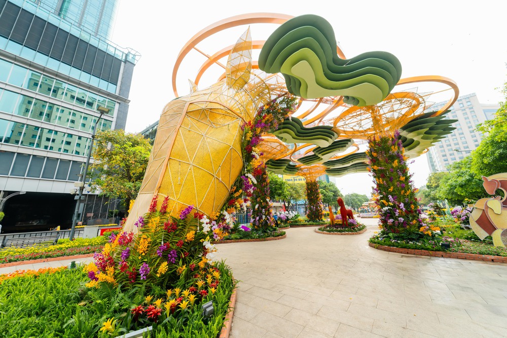 Đường hoa Nguyễn Huệ Tết Bính Ngọ 2026: Đánh dấu chương mới của siêu đô thị quốc tế- Ảnh 16. Đường hoa Nguyễn Huệ Tết Bính Ngọ 2026: Đánh dấu chương mới của siêu đô thị quốc tế - Ảnh 16.