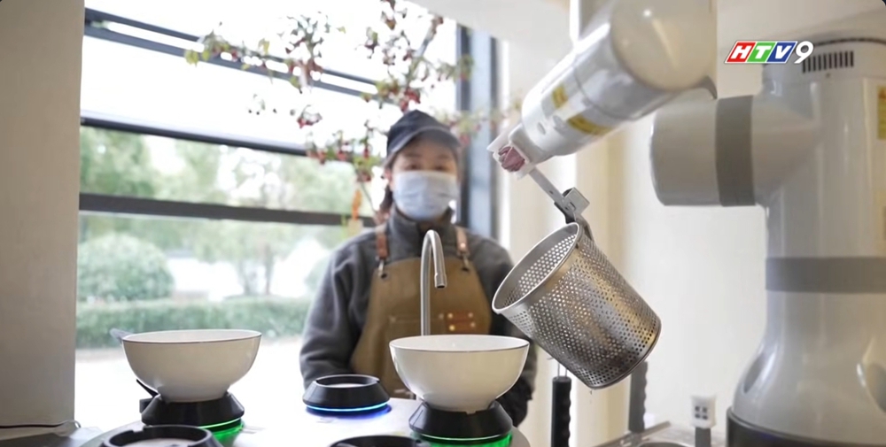 Robot hình người: Tham vọng công nghệ và bài toán con người - Ảnh 3.