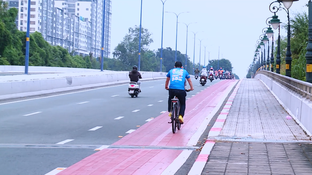 Trải nghiệm làn đường dành cho xe đạp đầu tiên tại TP. Hồ Chí Minh- Ảnh 5.