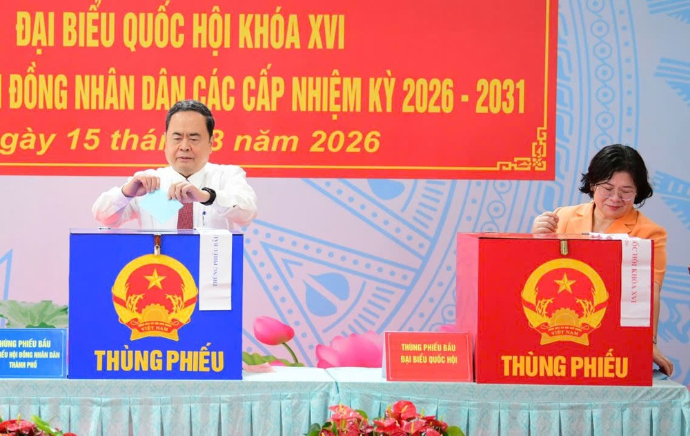 TP. Hồ Chí Minh - Những câu chuyện đẹp trong ngày bầu cử - Ảnh 2.