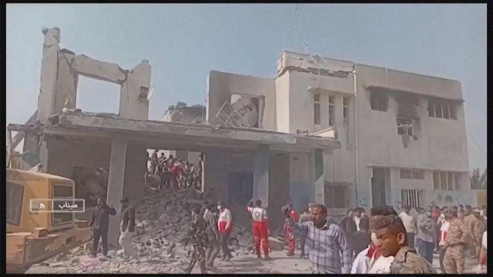 Mỹ - Israel không kích Iran: Trung Đông trước ngưỡng cửa leo thang mới - Ảnh 3.